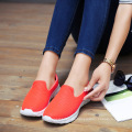 Neue Mode über-Fuß-Schuhe große Krankenschwesterschuhe mittleren und älteren Wanderschuhe für Frauen im mittleren Alter und ältere Menschen